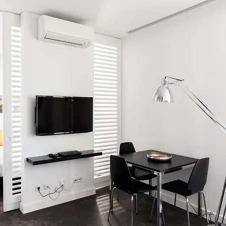 Hello Santa Apolonia Lisboa