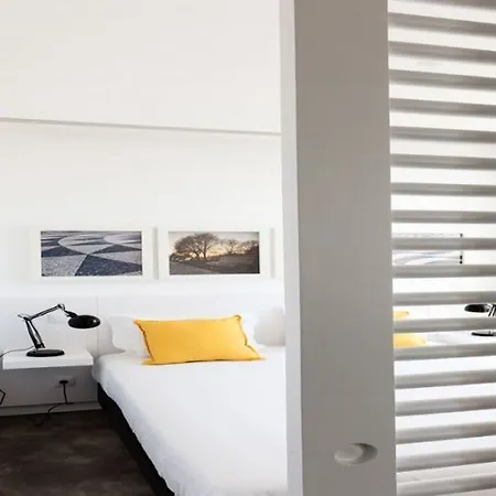 Hello Santa Apolonia * Lisboa