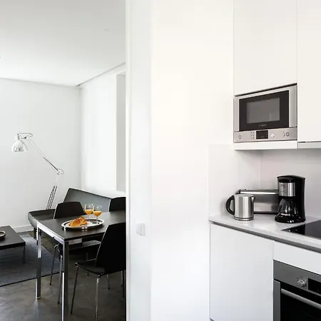 Hello Santa Apolonia Lisboa