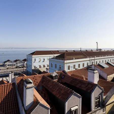 Hello Santa Apolonia * Lisboa