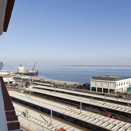 Hello Santa Apolonia Apartmán *