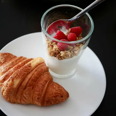 Hello Santa Apolonia Apartmán *